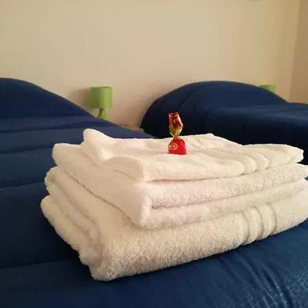 Art Centro לינה וארוחת בוקר